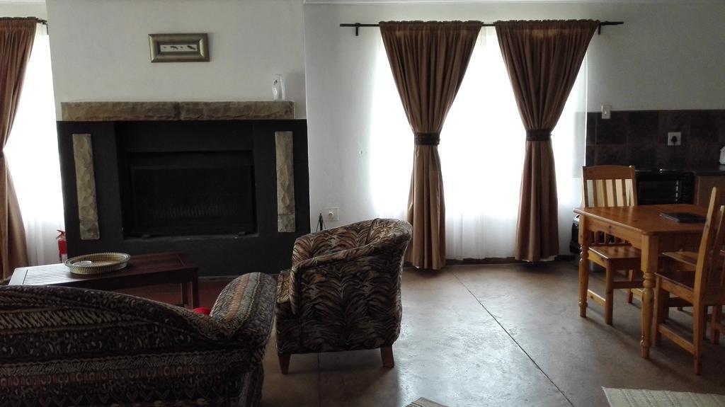 Pumula Guest Farm Villa เฟอรีส์เบิร์ก ภายนอก รูปภาพ